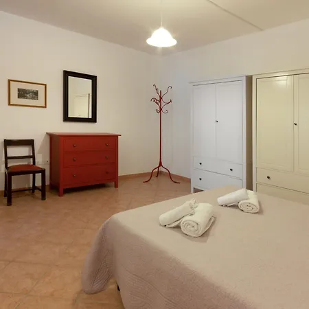 Le Debbiare-2 By Interhome